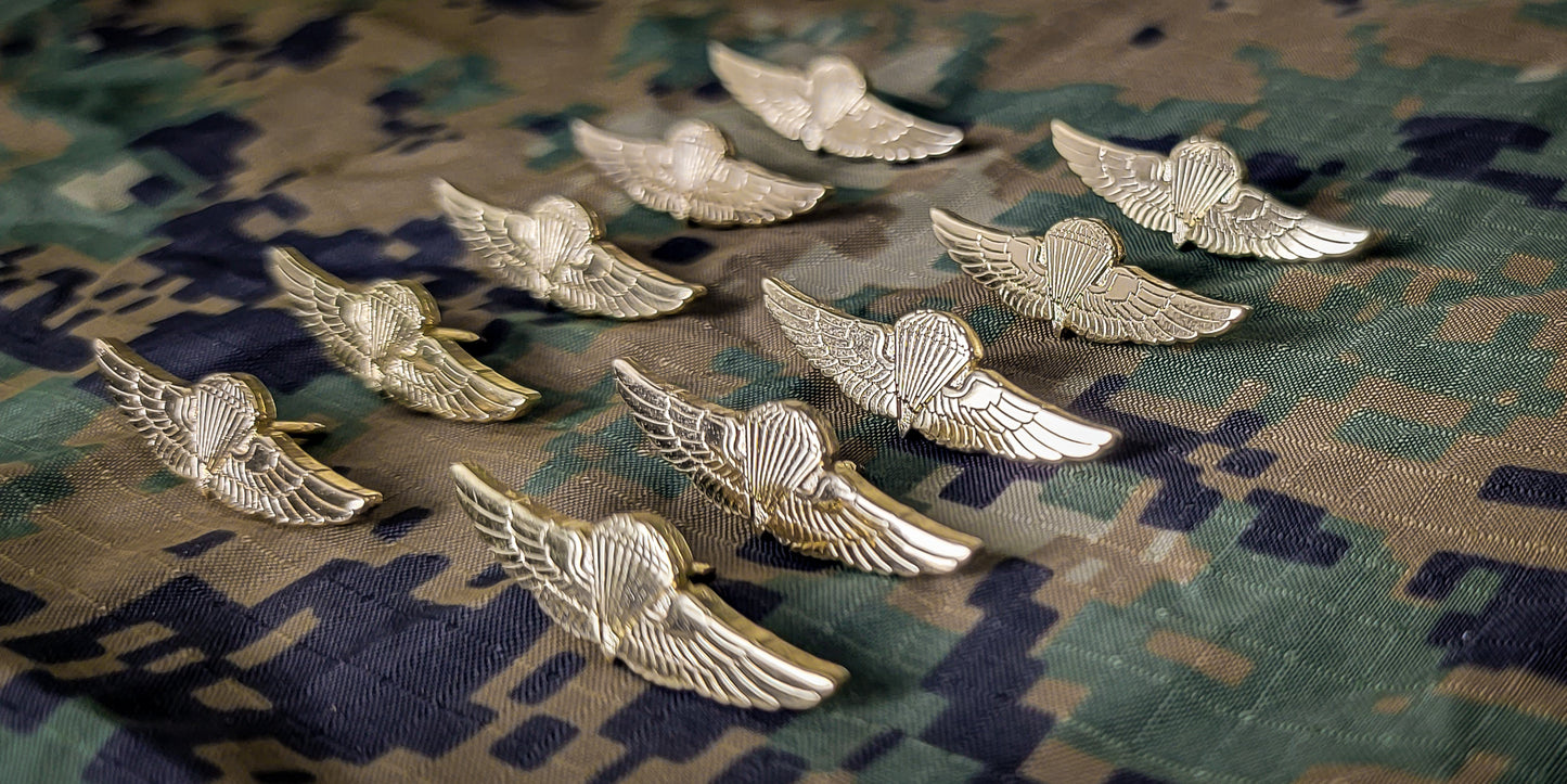 Gold Jump Wings Lapel Pin